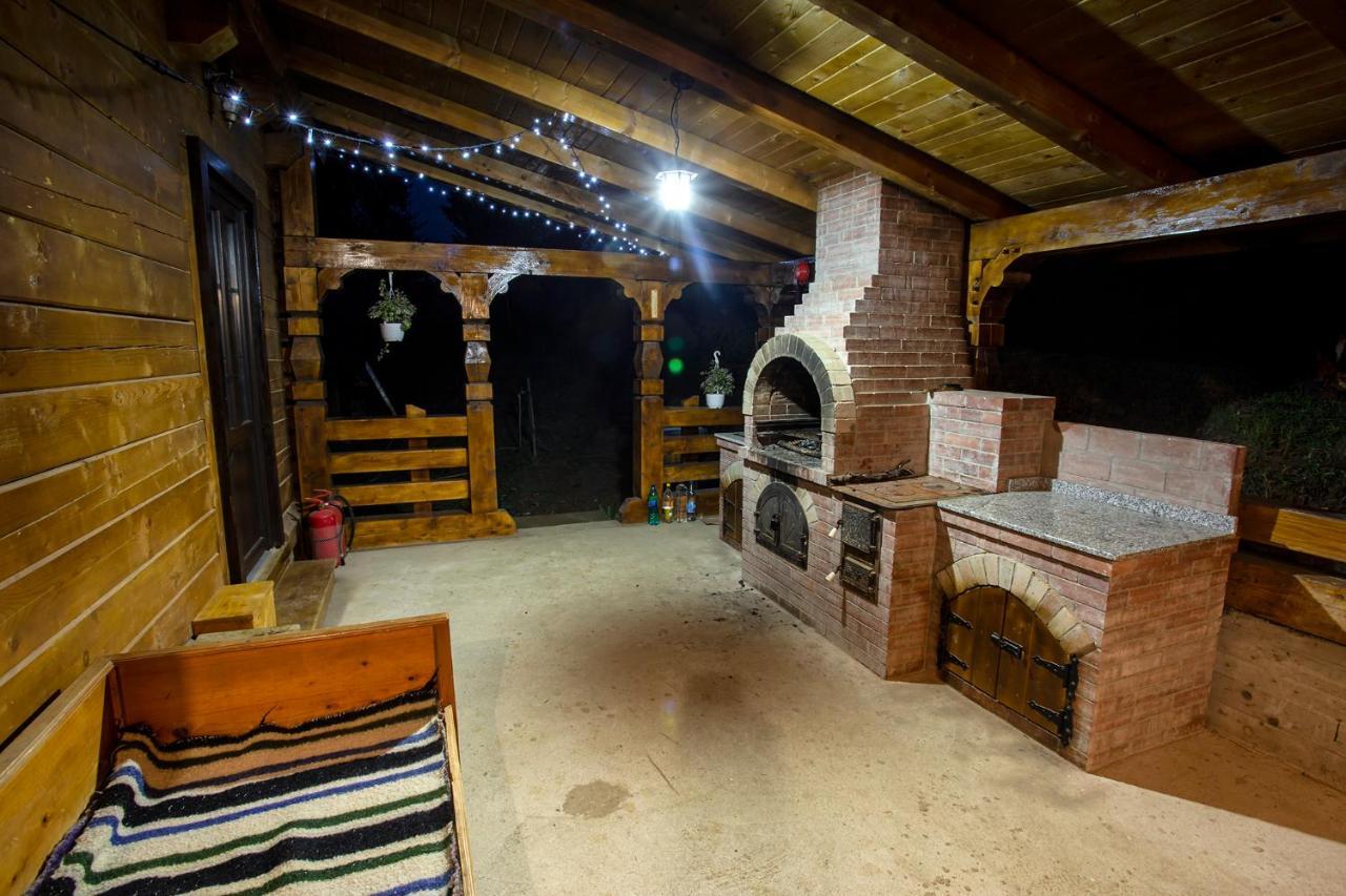 Tulean Cabin Sacel  Exterior photo